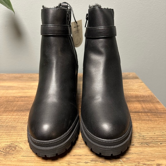 Aldo Qimas Fur Lined Chelsea Boots. Size 8. NWT. - Picture 3 of 8